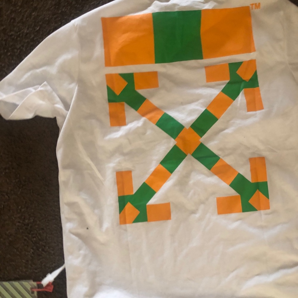 off white tshirt -S